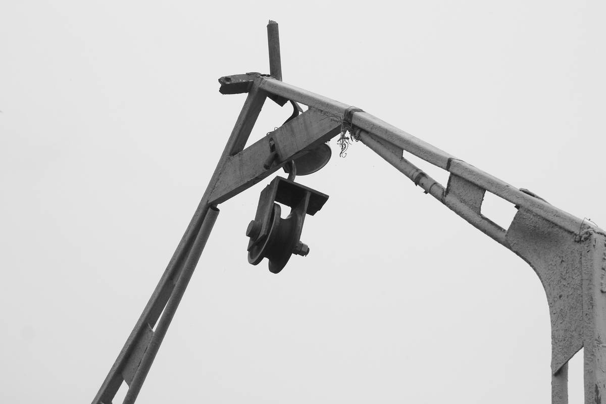 Comparison chart showing different types of pitons