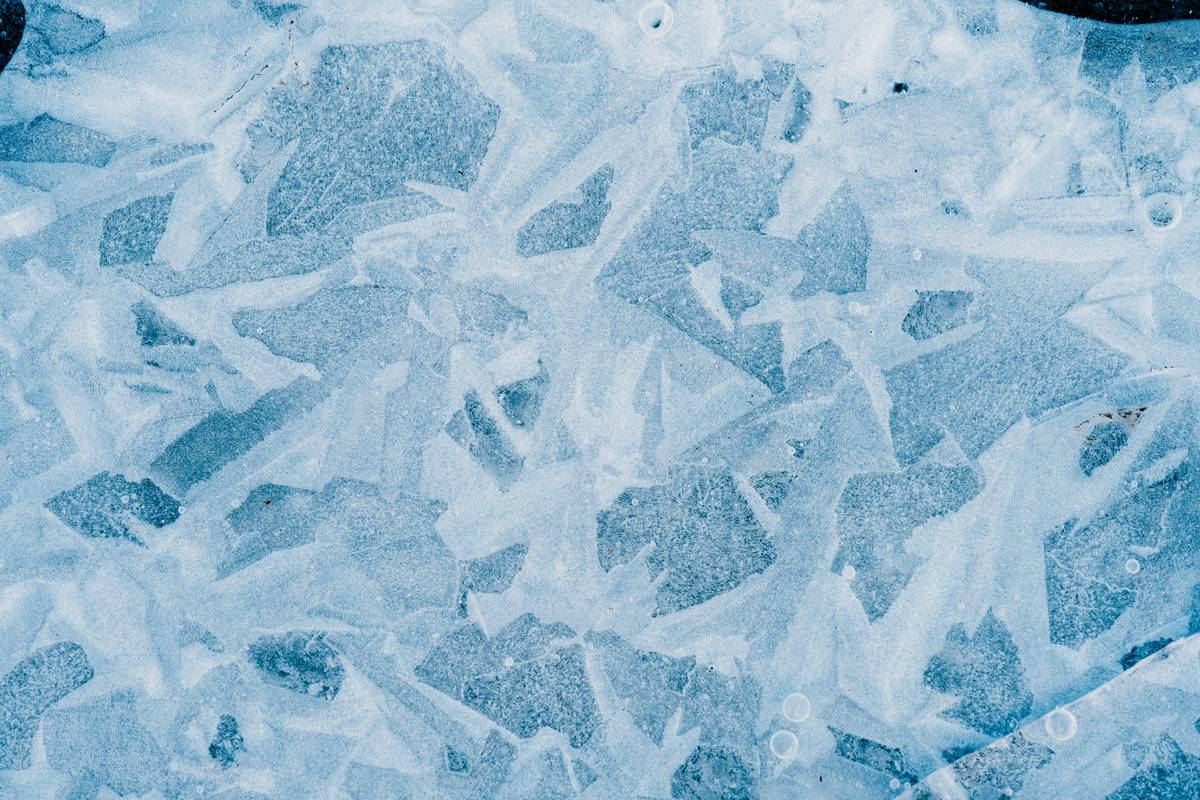 Mastering Neve Ice Conditions Pitons: The Ultimate Guide to Climbing Adventure Gear